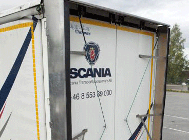Scania Boat tall trailer