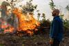 HowToLiveOnEarth_008_Sam Kass witnesses forest fires in Brazil as land is cleared for agricultural use