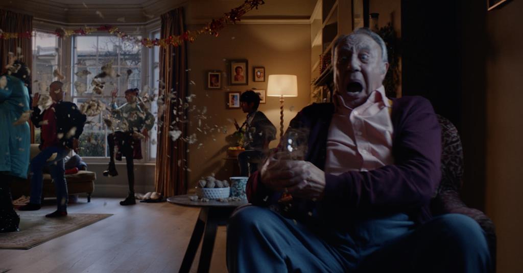Sainsburys 2022 Christmas Advert Stephen Fry Voices Sainsbury's Freeze Frame Christmas Advert | News | The  Grocer