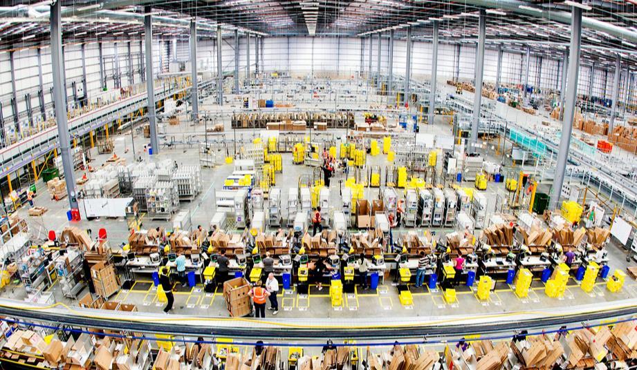 Biggest Amazon Warehouses In 2022 (Worldwide, UK, USA + More)