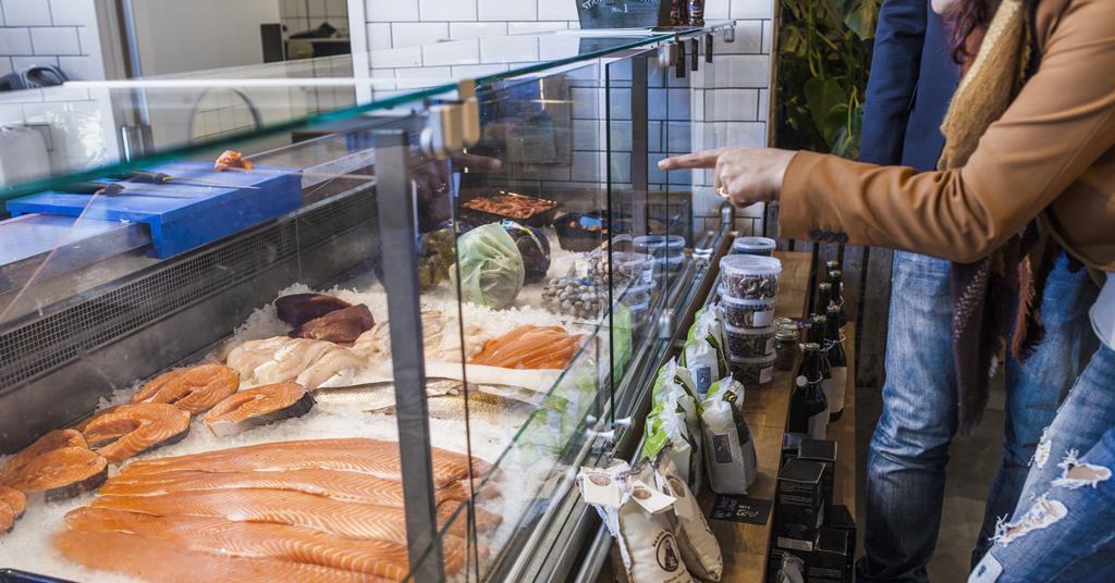 Norske laksepriser fortsetter å stige med industrien under press |  Nyheter