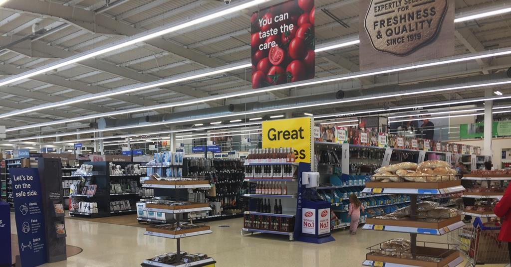 ‘Slick’ Tesco Seacroft Extra makes Sunday shop easy Grocer 33 The