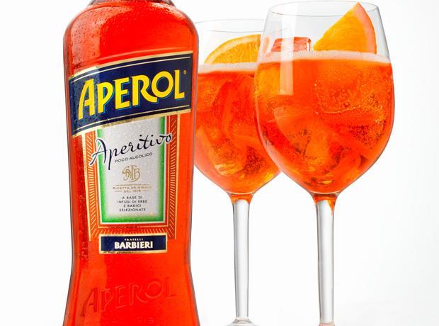 skruenøgle accent Indsigtsfuld Aperol liqueur partners with Manchester United | News | The Grocer
