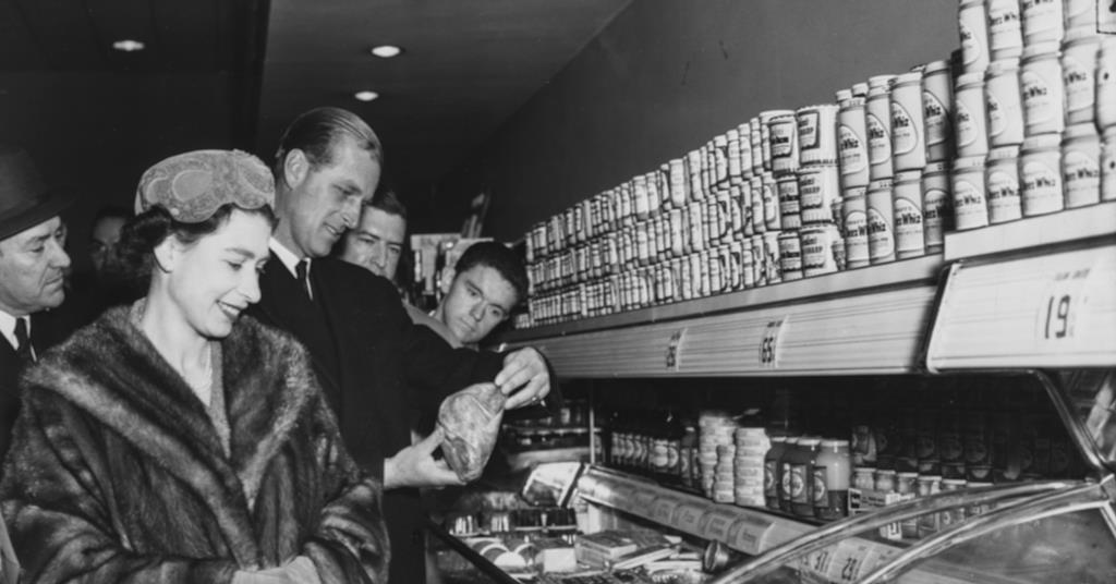In pictures Queen Elizabeth II visits supermarkets through her reign