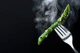 Steaming asparagus GettyImages-154953140_0001