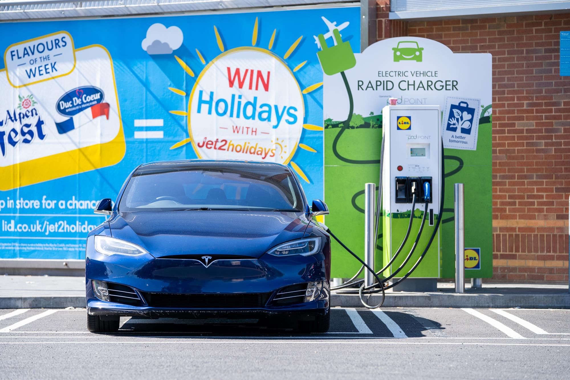 Lidl to install electric car charging points at all new stores News