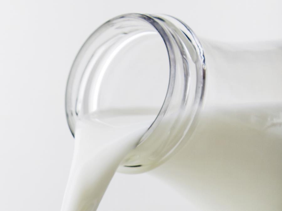 Lidl milk price move as farmers meet ministers for crisis