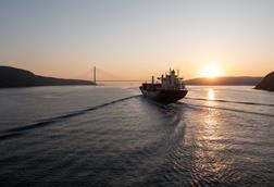 tanker in strait of hormuz iran