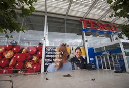 tesco store sign