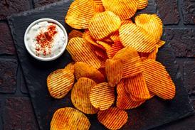 Crinkle cut crisps with dip