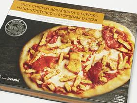 Iceland spicy chicken pizza