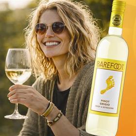 EJ012472 Barefoot Wines_On Pack Promo_KV_LS_HRAW_JPEG 1