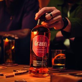 GRANTS_TRIPLE-WOOD_LOUNGE_300DPI_CMYK-2