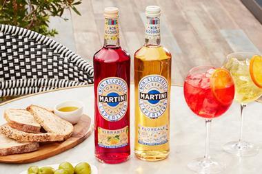 MARTINI NON-ALCOHOLIC VIBRANTE AND FLOREALE AND TONIC SUMMER (WITH BOTTLES)