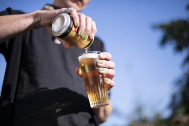 Low strength alcohol beer