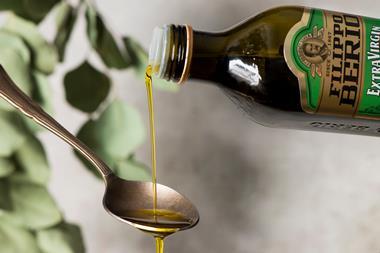 Olive Oil Pour Filippo Berio