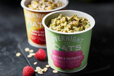 00._POS_SPICED MANGO MATCHA RASPBERRY OVERNIGHT OATS