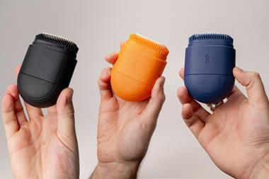 BOB shower applicators