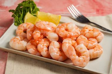 Peeled shrimp on a plate, seafood, shrimp, protein food
