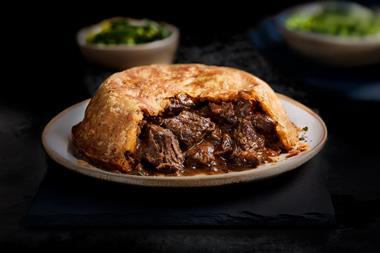 29488735_POS_GASTRO STEAK & KIDNEY PIE BY TOM 500g