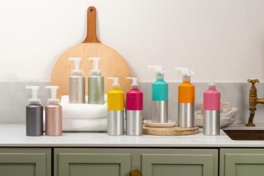 Smol group_shot_alu_bottles