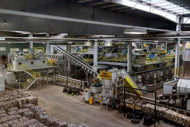 Alamy packaging 2NJ3BMP