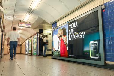OOH-Illuminated-Boards-2