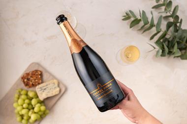 GRAND RESERVE OVERHEAD POUR chapel down