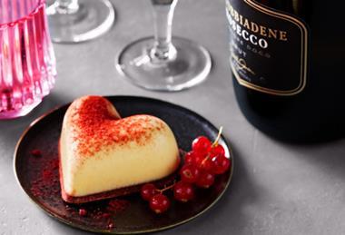 20251126_4402_Tesco__FinestValentinesDayDineIn2026_Shot4DessertFocus_Focus Stacking9_0223_stacked_RGB