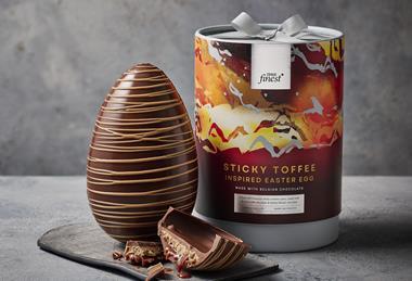 TESCO_BRAND_SPRING_EASTER26_80196_97315563_TescoFinestShowStopperStickyToffeePuddingEgg (2)