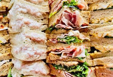 sandwiches food to go lunch
