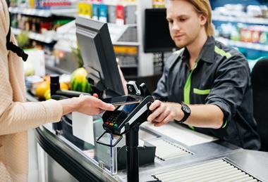 Supermarket checkout payment price till GettyImages-1141999547