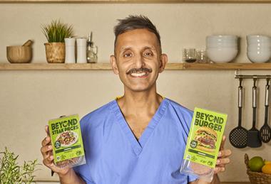 Dr Amir launches September Reset with plant-based Beyond Burger and Beyond Steak (1)