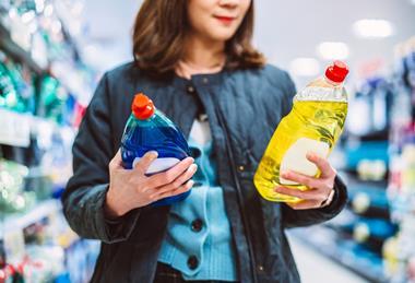 supermarket shopper aisle cleaning hosehold compare labelling washing