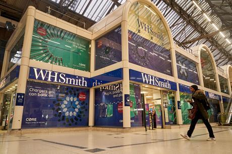 Wh-smith-uk-travel-rail-london-victoria (2)