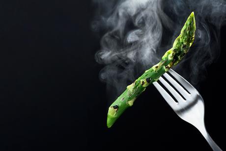 Steaming asparagus GettyImages-154953140_0001