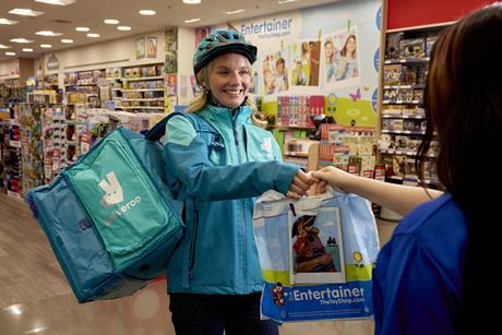 THP_ROO_ENTERTAINER_05 (1)