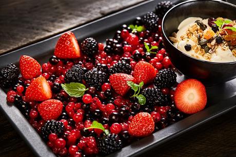 CH FROZEN SUMMER FRUITS 002 RT
