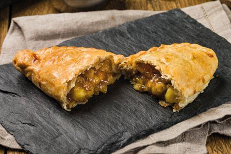 Proper Cornish Sweet Apple & Cinnamon Pasty close - 2100x1400
