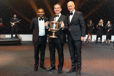 The Grocer Cup - Alex Whitehouse - 260707_thegrocergoldawards_royalalberthall_winnners_020_(Carl Sukonik - www.thevain.co.uk - @thevainphotos)
