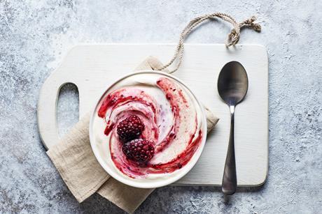 Yoghurt GettyImages-1399627951