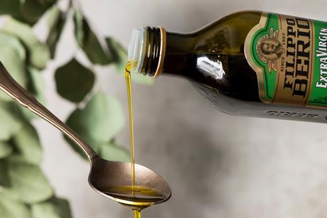 Olive Oil Pour Filippo Berio