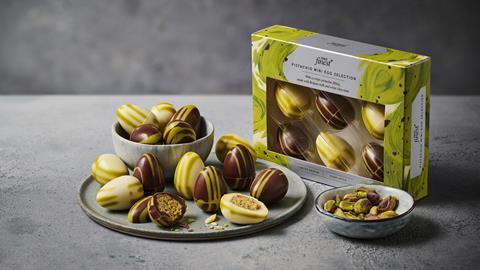 TESCO_BRAND_SPRING_EASTER26_80714_97500021_TescoFinestDubaiPistachioMiniEggSelection 4 3