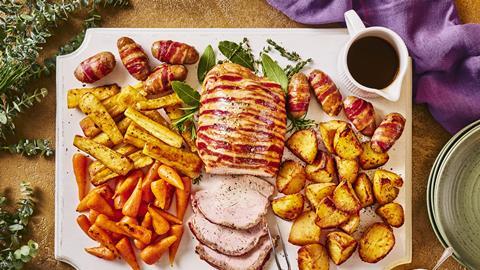 Sainsbury's Taste the Difference Slow Cooked Proper Christmas Dinner in a Box (Christmas 2024_Final)