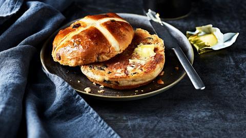 hot cross buns