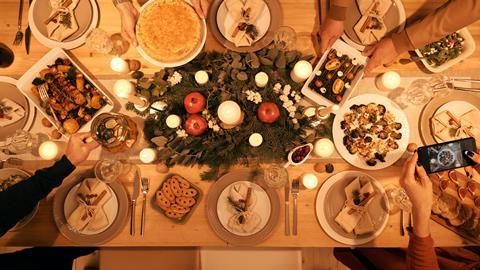 Christmas dinner table (2)