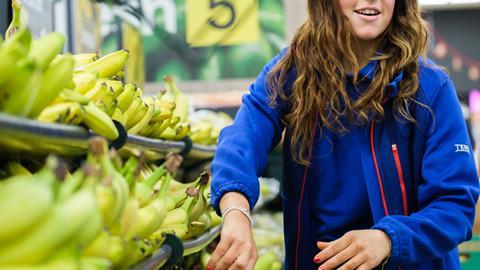 tesco store worker staff fruit veg health (4)