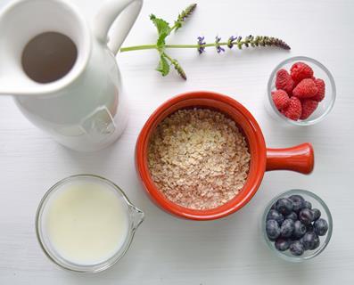 oats porridge breakfast