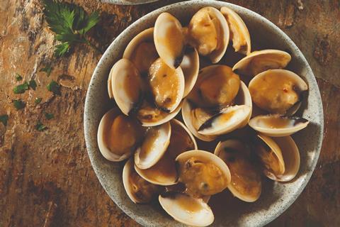 77406 Luxury Wholeshell clams with a Chilli & Garlic butter_BOP_PKG_080819 copy
