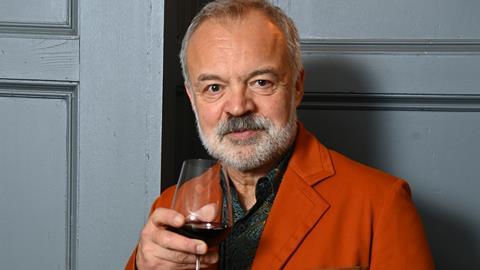 Graham Norton GreatBritishPubQuizOvers_087